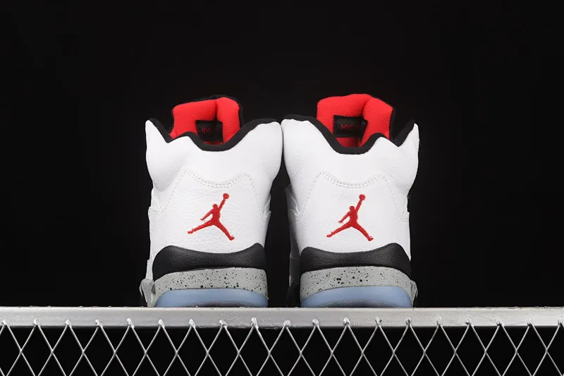 All categories Air Jordan Jordan series basketball shoes Air Jordan 5 G version Air Jordan 5 White Cement AJ5 Joe 5 white cement 136027-104